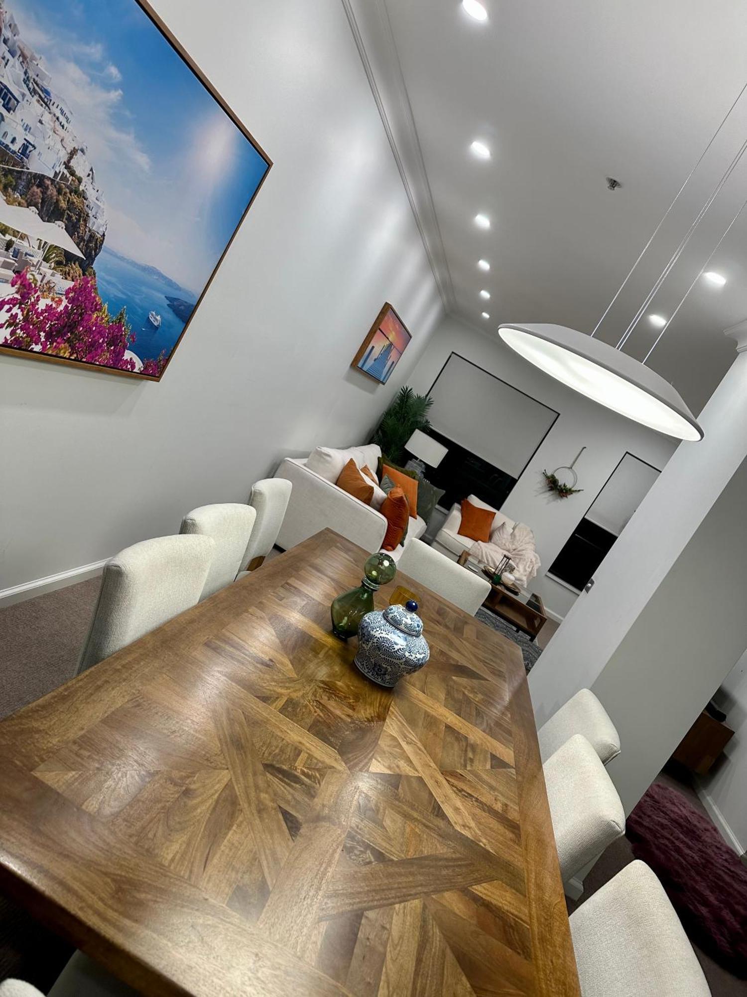 Private 1 Bed Accom With Bathroom In A 3 Bed Apartment - Melb Cbd, Regency Towers - Free Parking, Wifi And Pool メルボルン エクステリア 写真
